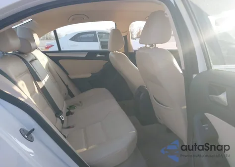 2014 Volkswagen Jetta 1.8T Se from USA, damaged, VIN 3VWD07AJ8EM330021